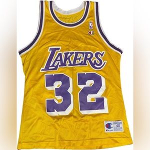 Size 40 VTG 90’s Lakers Champion NBA jersey, Player Johnson #32 Made In USA